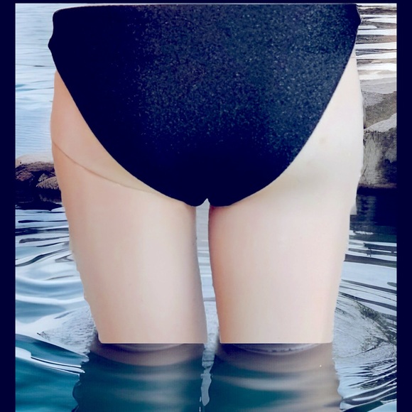 🖤BEBE🖤 REVERSIBLE LOGO SPARKLE CUTOUT SIDES BIKINI BOTTOM NWOT💦 - Picture 2 of 8